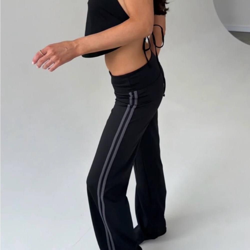 Other Normal low rise signature pants size Small